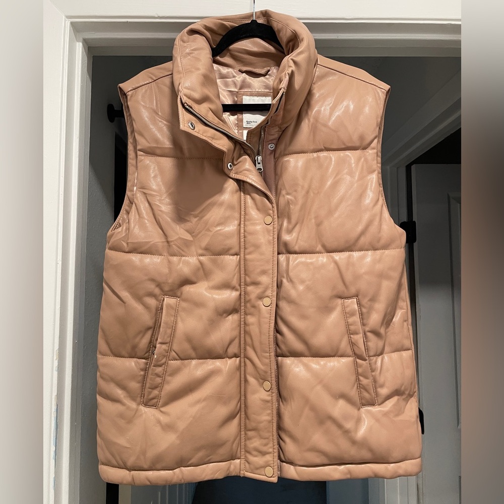 Abercrombie Vegan Leather Puffer Vest
